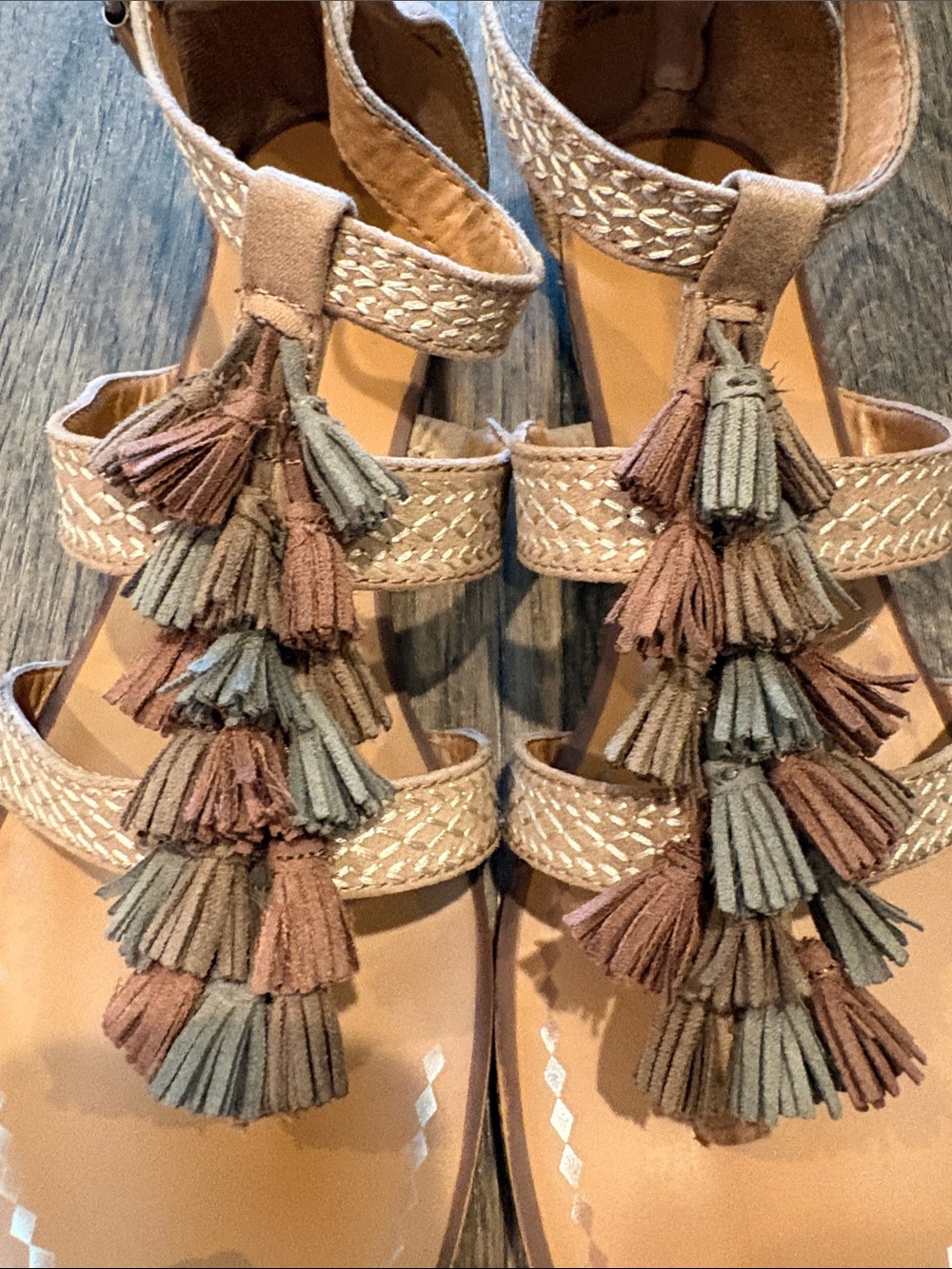 FREE in bundle Report Women's Tan Tassel Gladiator Sandals tassel 10 zip back - Picture 5 of 6